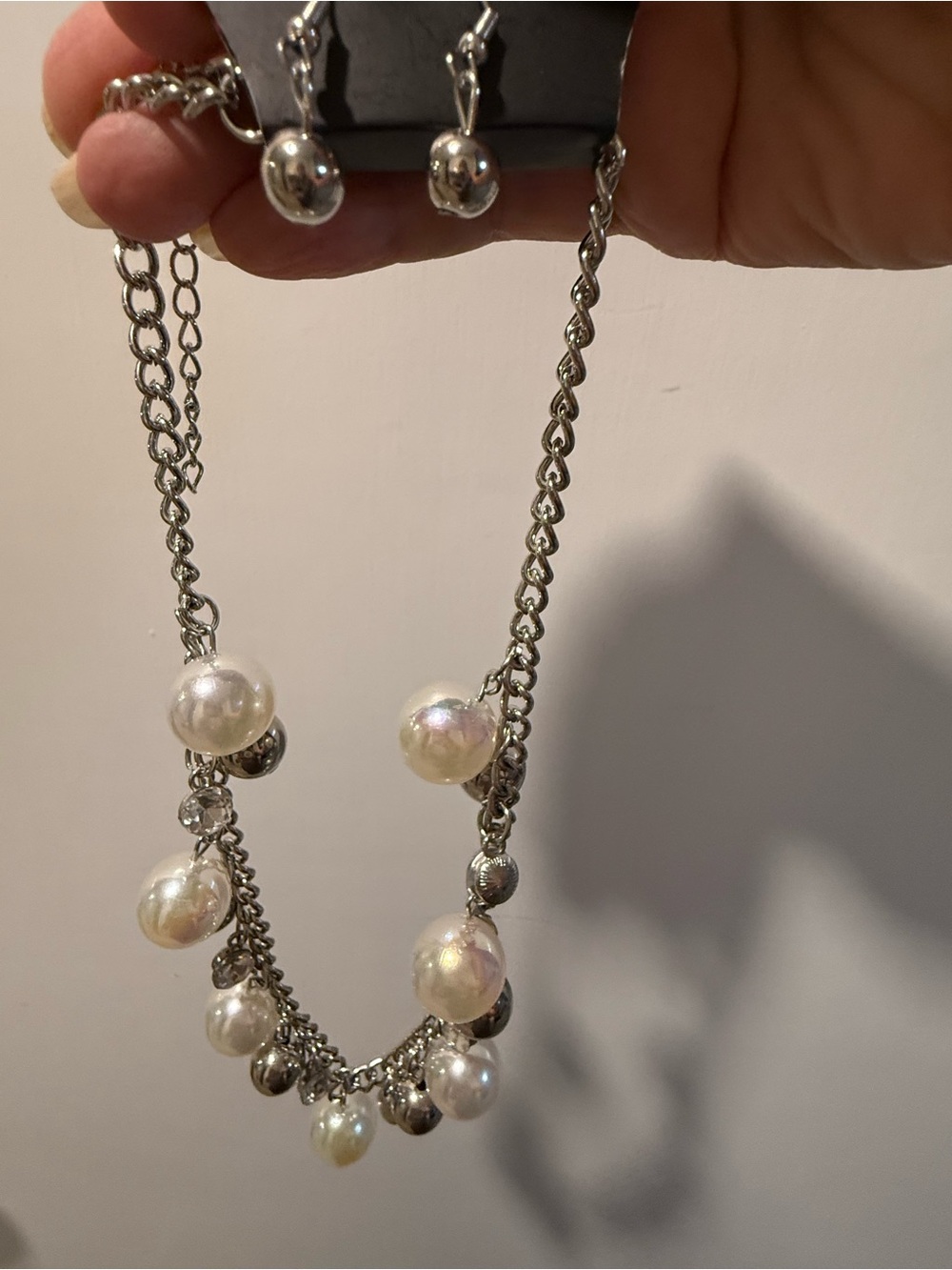 paparazzi Silver-Tone Pearl Cluster Necklace with Matching Drop Earrings